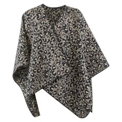 Poncho Leo Farbe Anthrazit 140x70cm von David Fussenegger