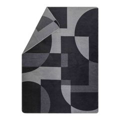 Kuscheldecke Geoform 150 x 200 cm - Anthrazit - GRS zertifiziert - von David Fussenegger