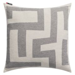 Kissenhülle Labyrinth Farbe Grau 50x50cm von David Fussenegger