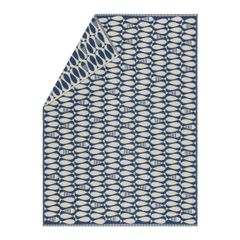 Leichte Kuscheldecke Sardines 140 x 200 cm - Marine - GRS zertifiziert - von David Fussenegger