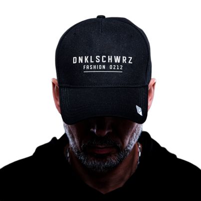 Dunkelschwarz Cap DNKLINE black